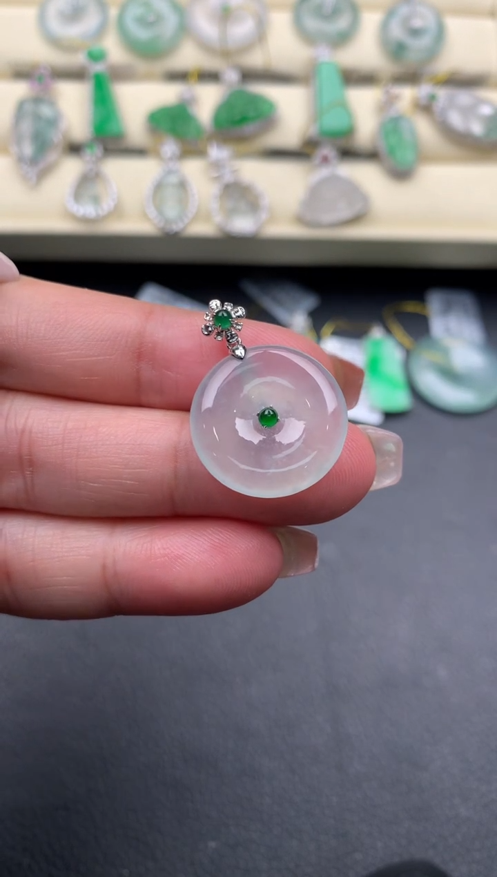 【闪购商品】翡翠颈饰18K金镶嵌D411.....