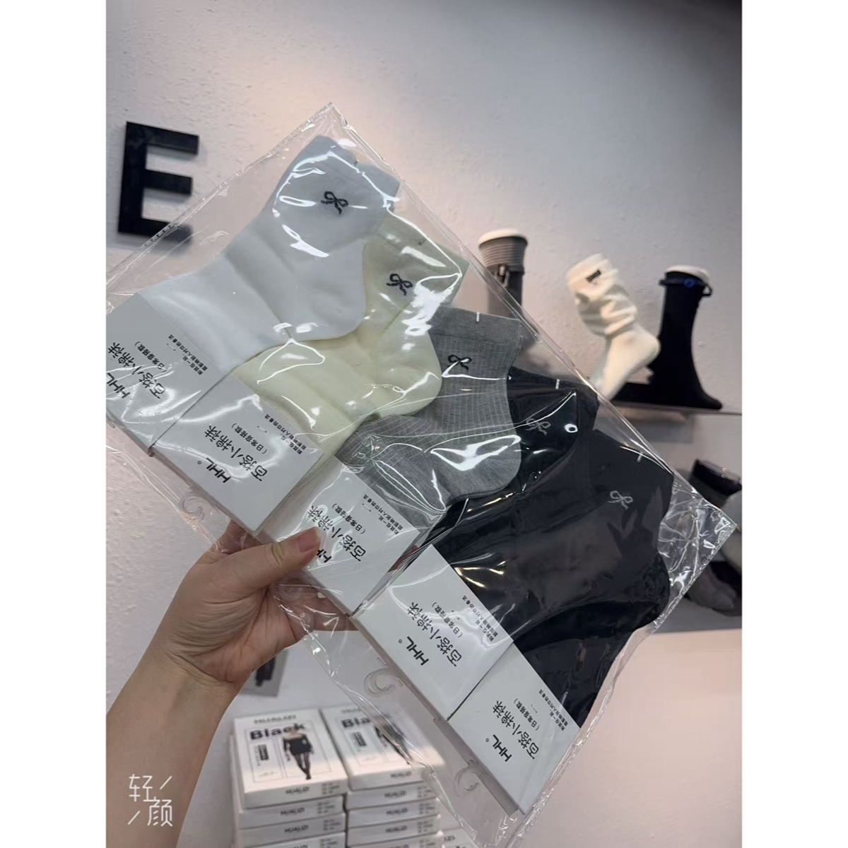 25956 文艺风蝴蝶结女生日常穿搭款百搭小棉袜小坑条纯色中筒女袜