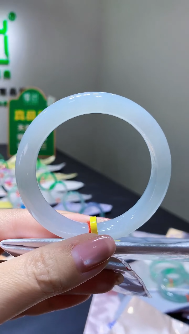 未镶嵌手镯翡翠-k405 天然缅甸翡翠A货55.4圆条