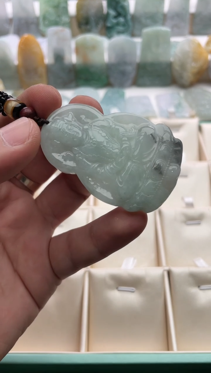 【闪购商品】翡翠颈饰未镶嵌..../2/17/ 65
