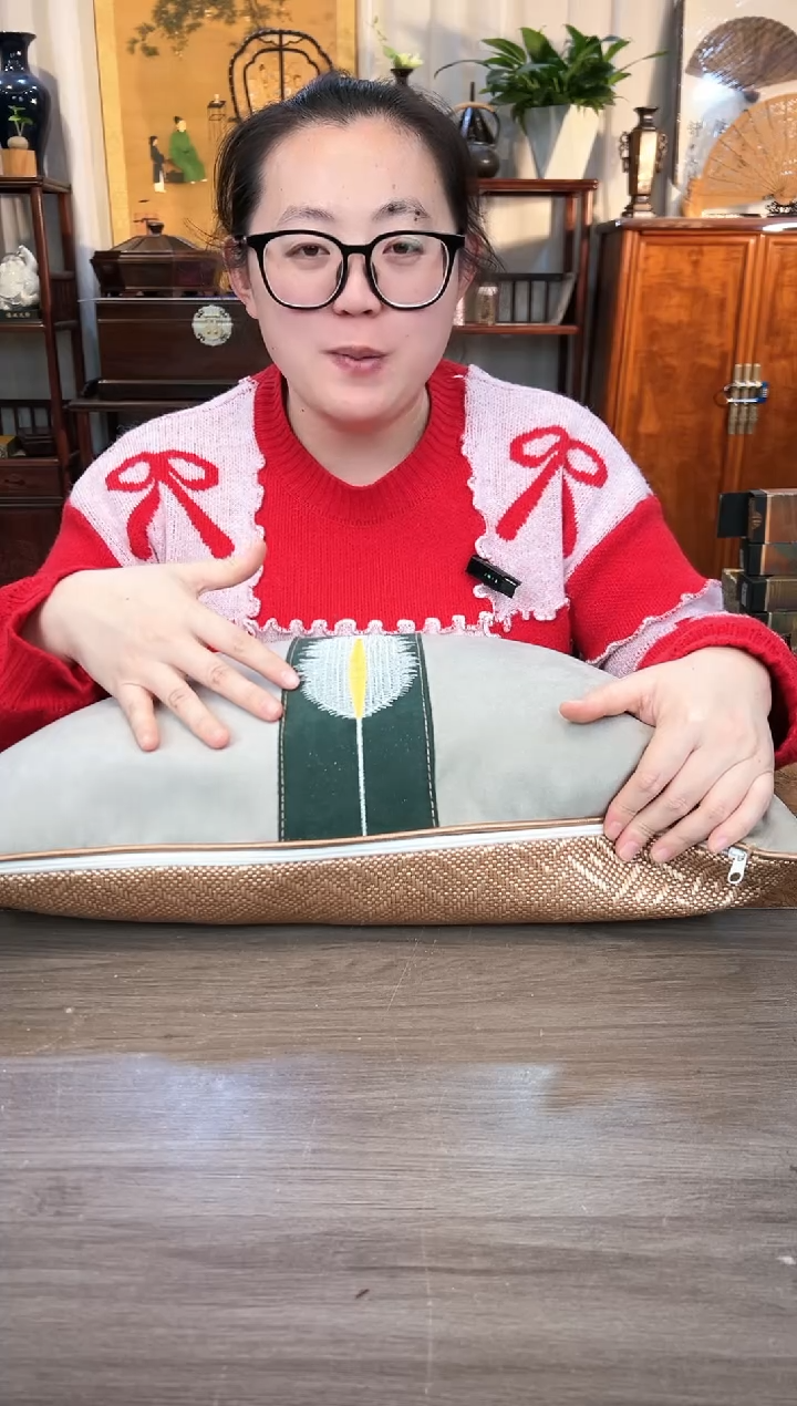 【闪购商品】乌木类成套家具金丝楠 双面抱枕