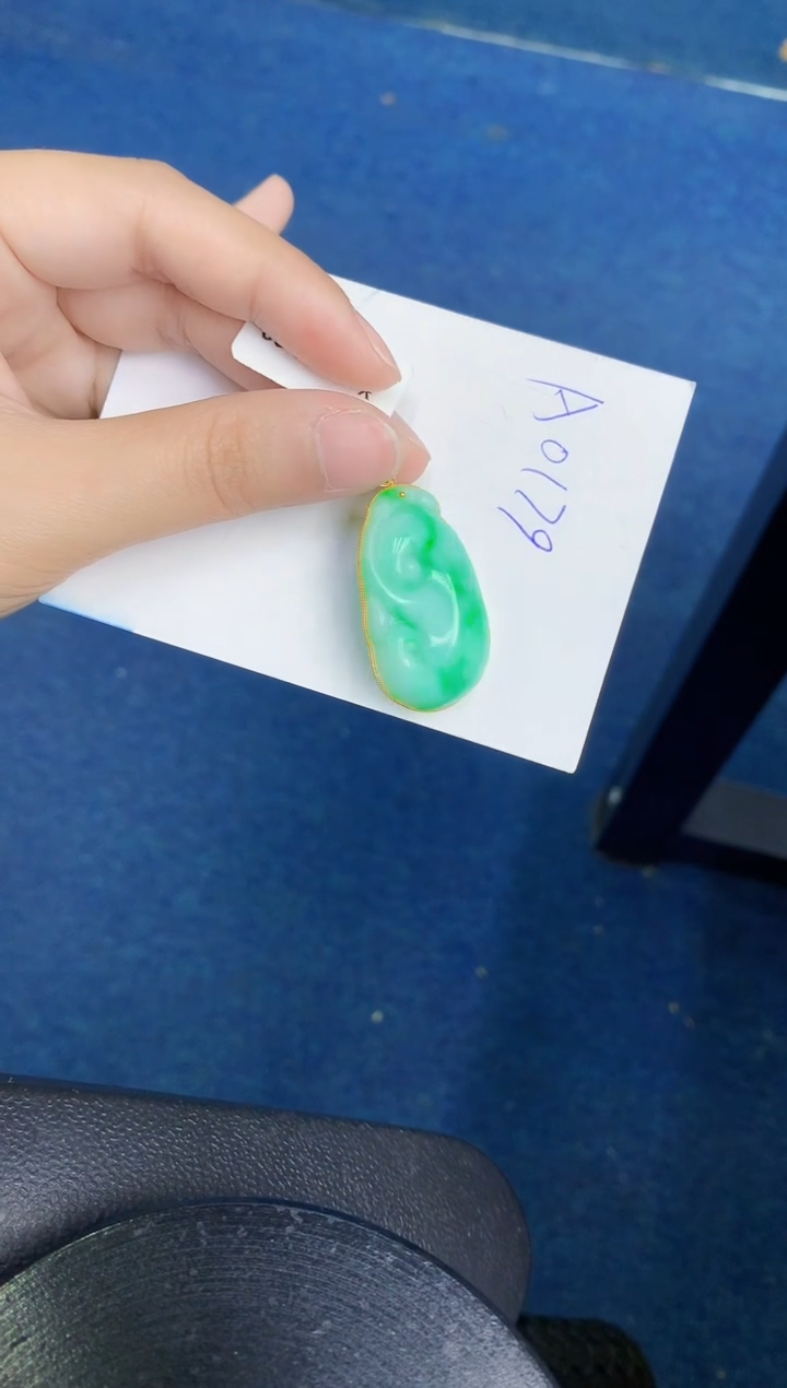 【闪购商品】翡翠颈饰18K金镶嵌000000000