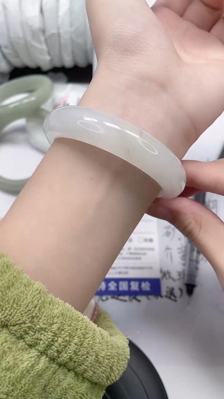 未镶嵌手镯石英质玉112-53/54