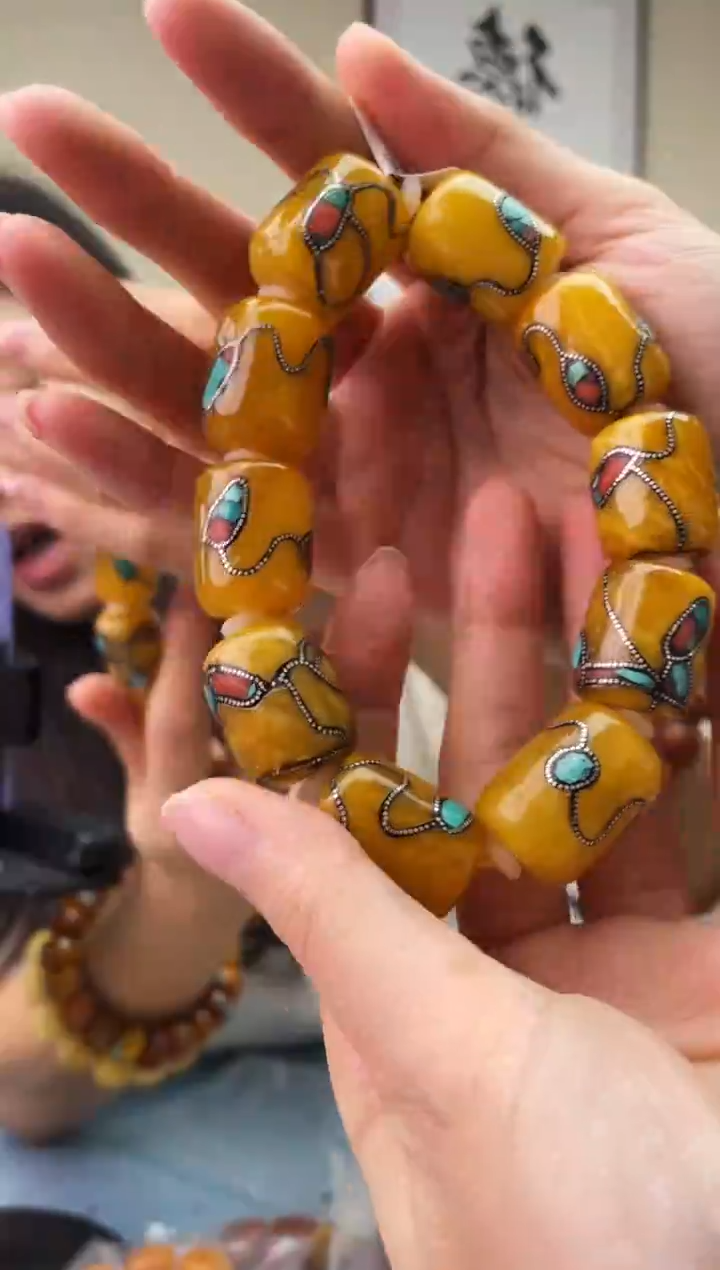 琥珀未镶嵌珠宝奇石T066 18假一罚十，多样性发一件