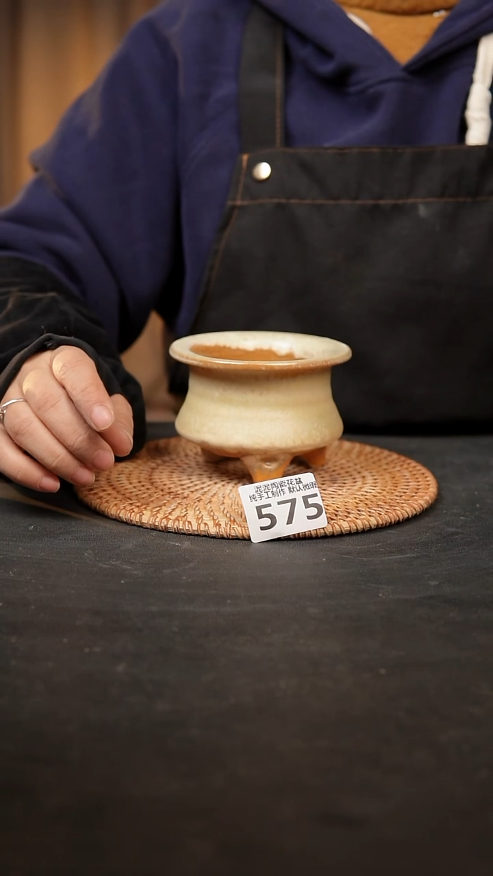 【闪购商品】瓷片 575泥泥手工花盆口7-8高7-8