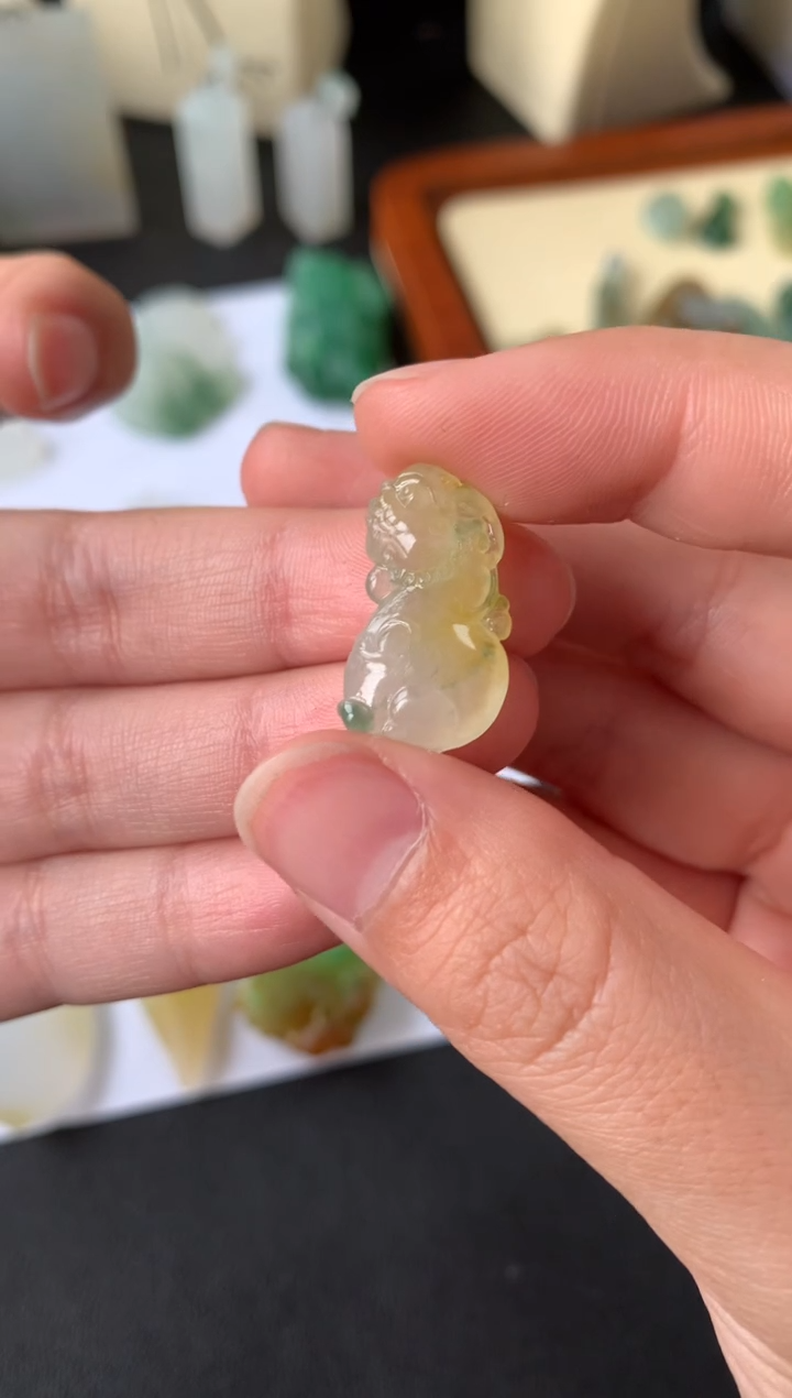 【闪购商品】定制翡翠未镶嵌翡翠