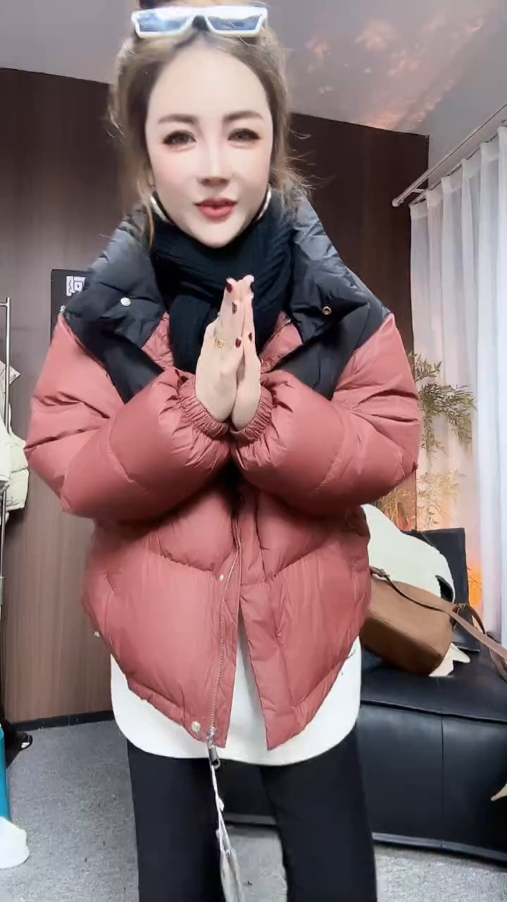 9817黑加红爆款外套