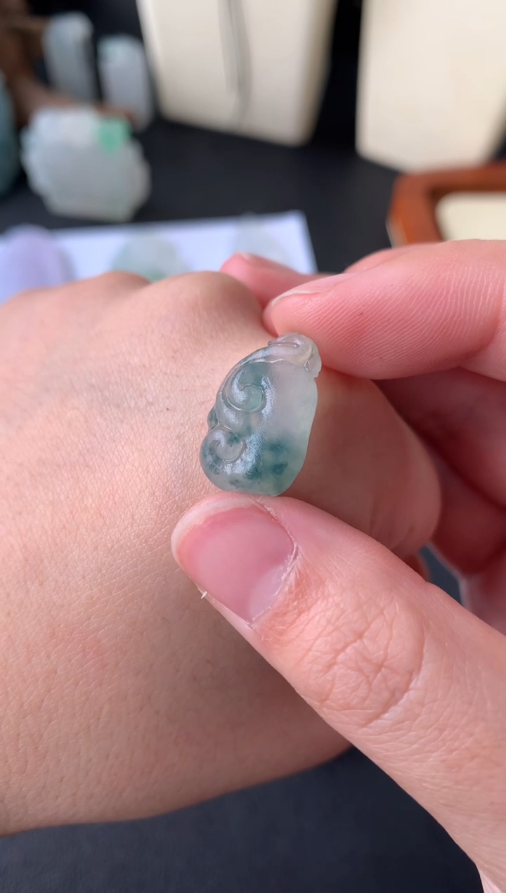 【闪购商品】定制翡翠未镶嵌翡翠