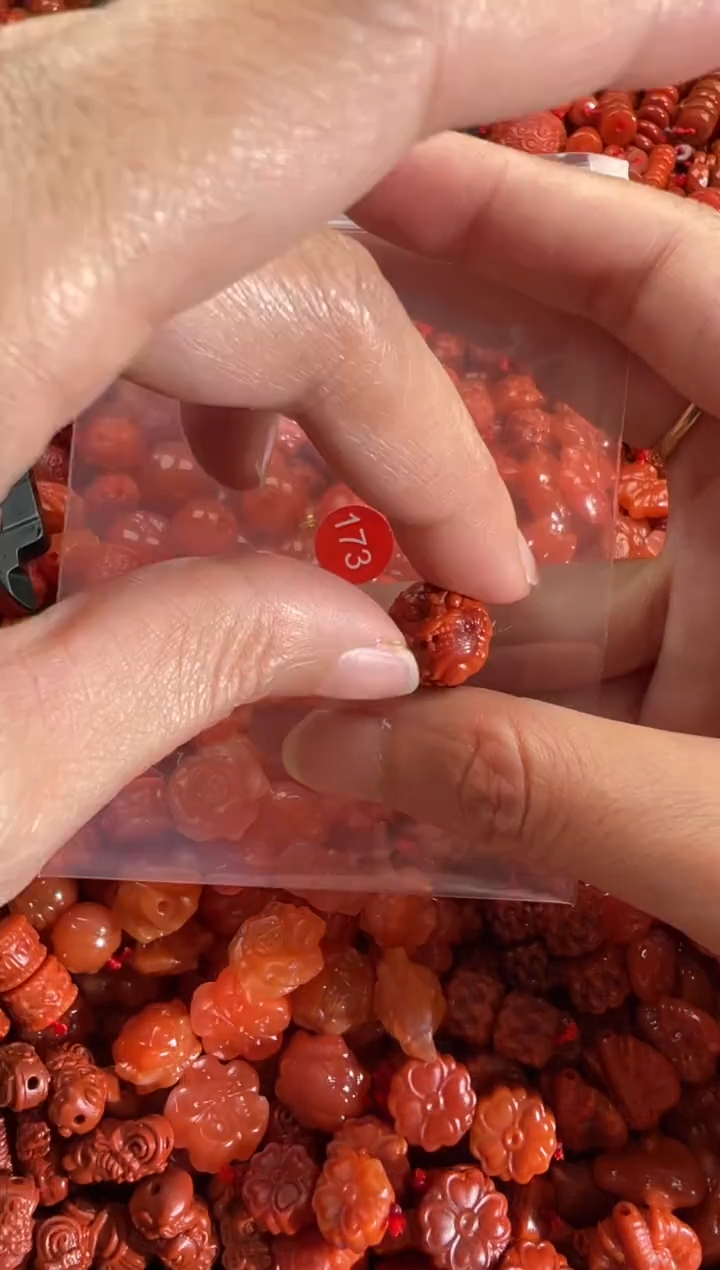 【闪购商品】南红玛瑙未镶嵌颈饰11