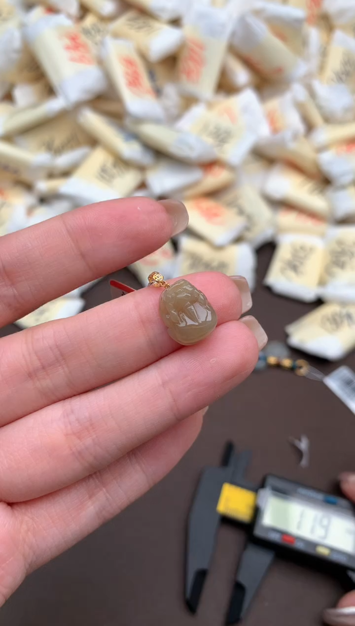 【闪购商品】翡翠挂件18K金镶嵌一