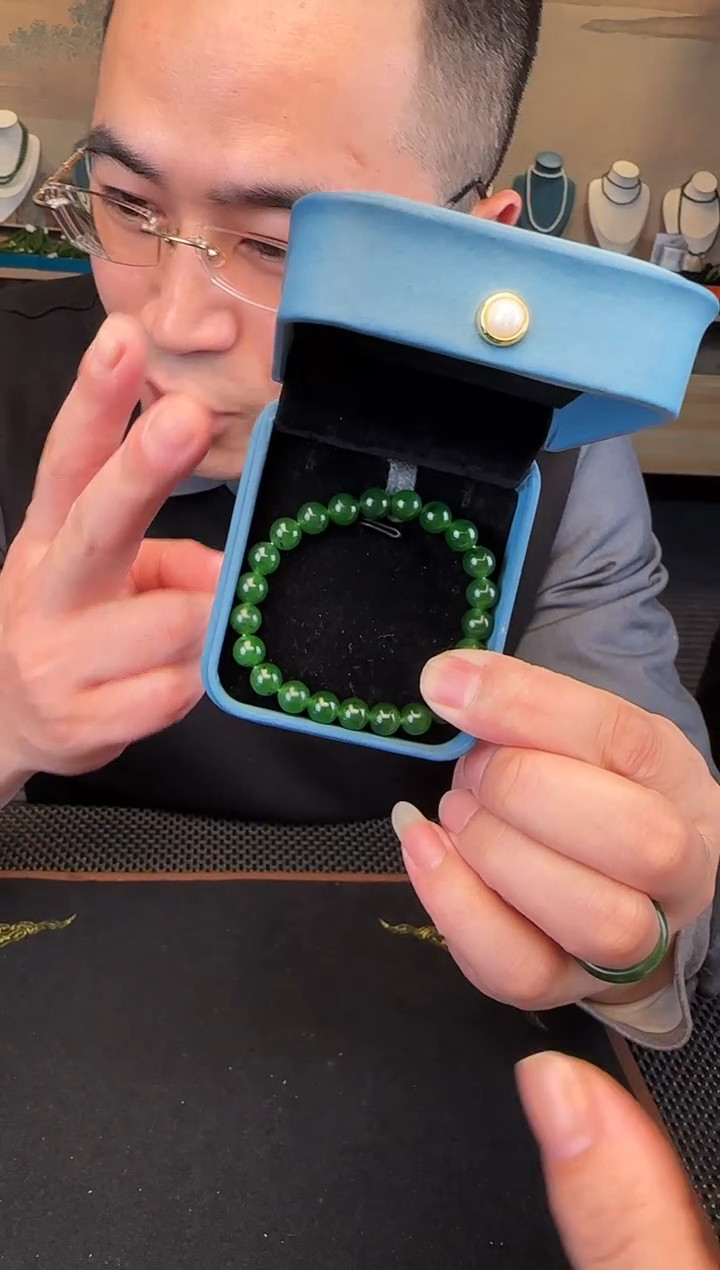 未镶嵌手链和田玉卡8