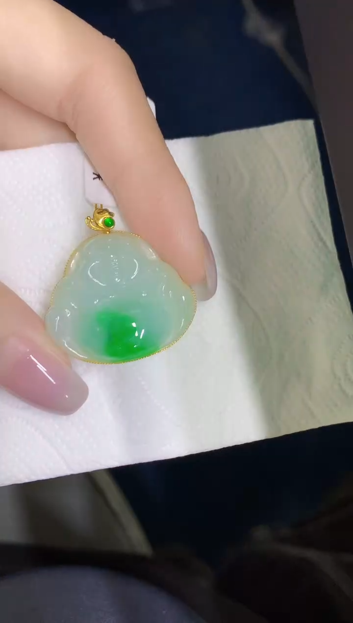 颈饰18K金镶嵌翡翠缅甸天然翡翠A货