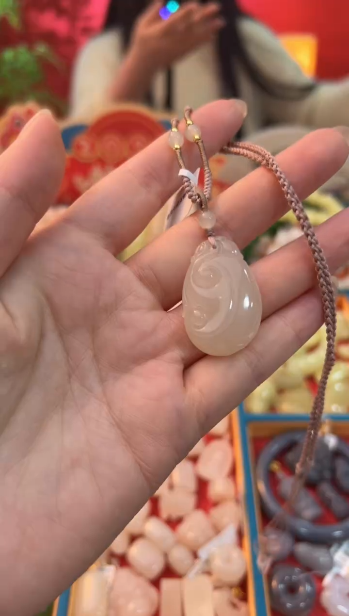【闪购商品】和田玉吊坠未镶嵌藕粉古风如意
