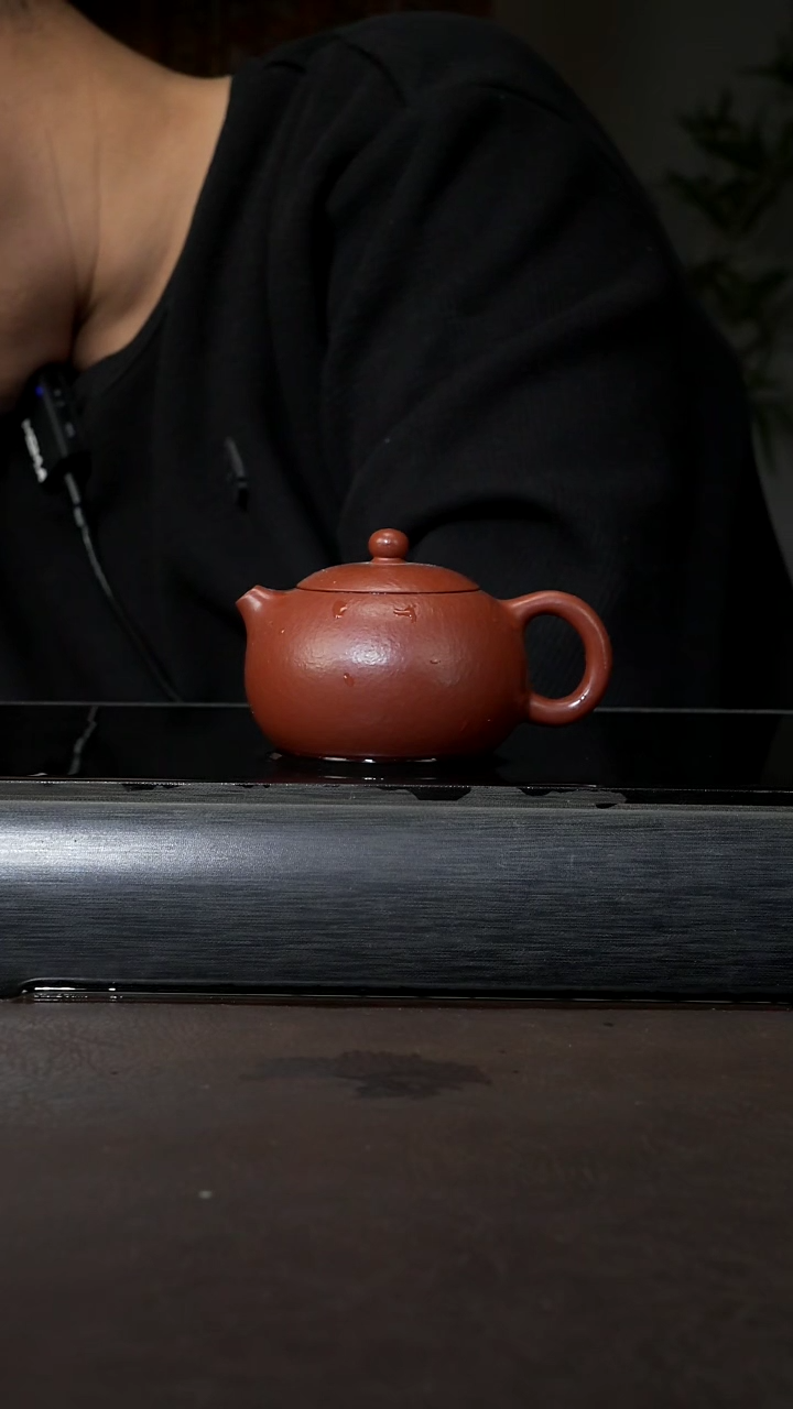 【闪购商品】紫砂茶杯朱泥 西施 140cc 021