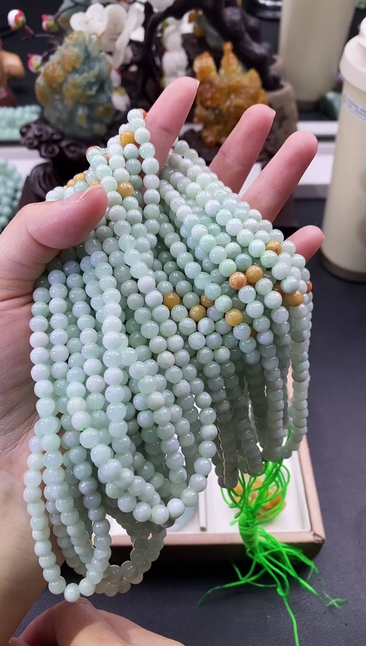 颈饰未镶嵌翡翠天然缅甸A货翡翠随机发一件6mm左右