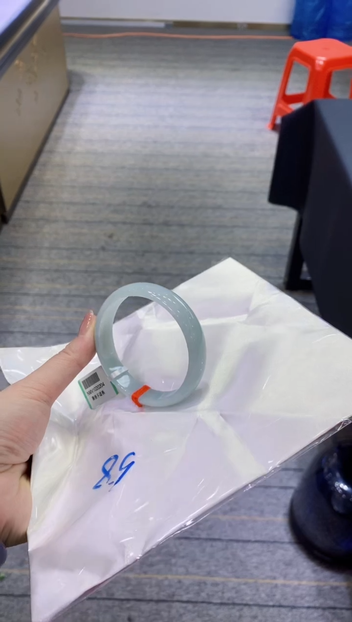 【闪购商品】翡翠手镯未镶嵌1111111111