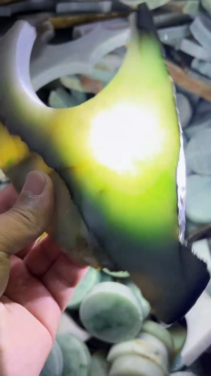 【闪购商品】翡翠挂件未镶嵌A货康壹195