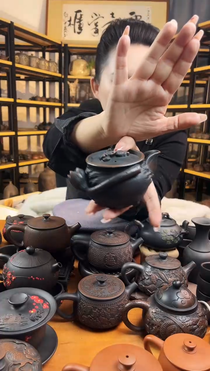 【闪购商品】壶根艺 手抓壶  金鱼顶    