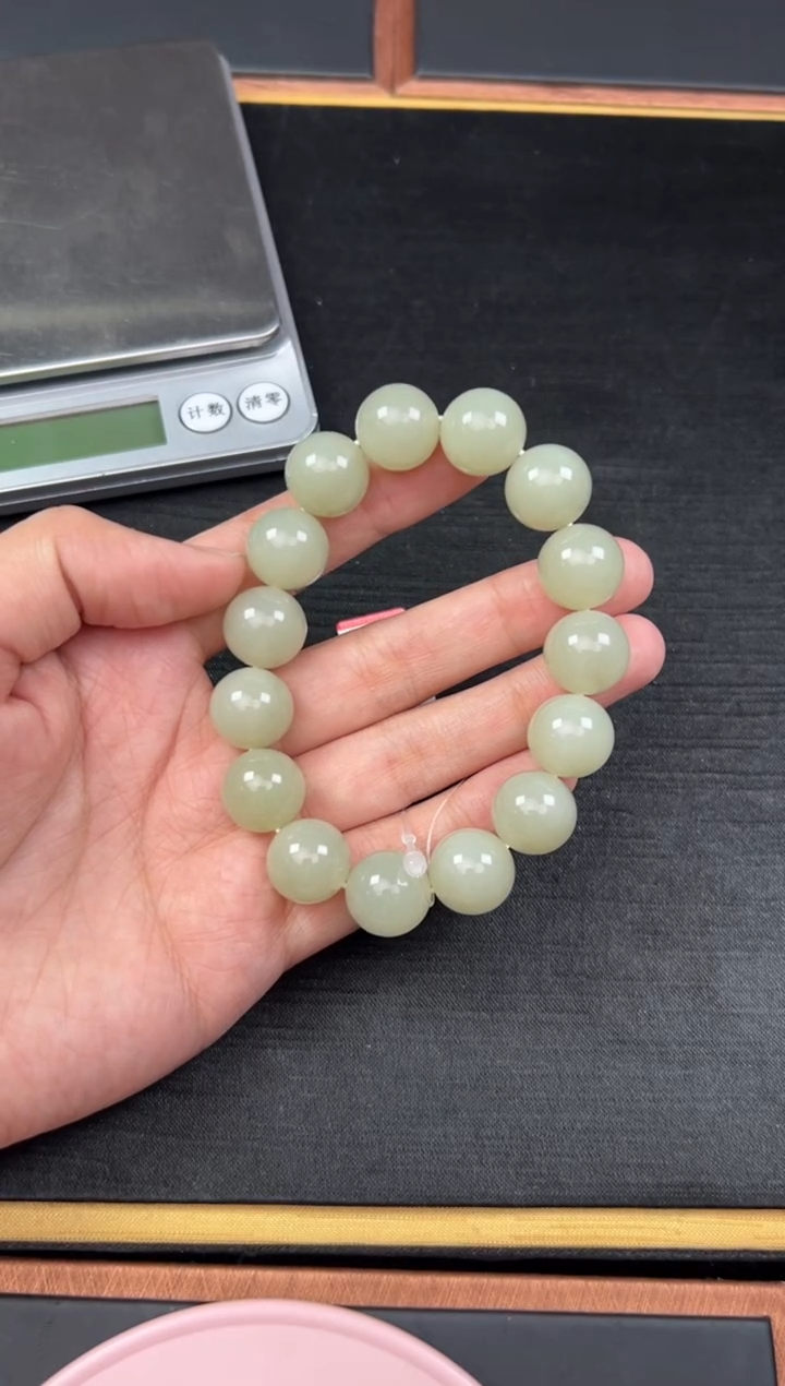 【闪购商品】和田玉手串未镶嵌且末金山微色差卡14