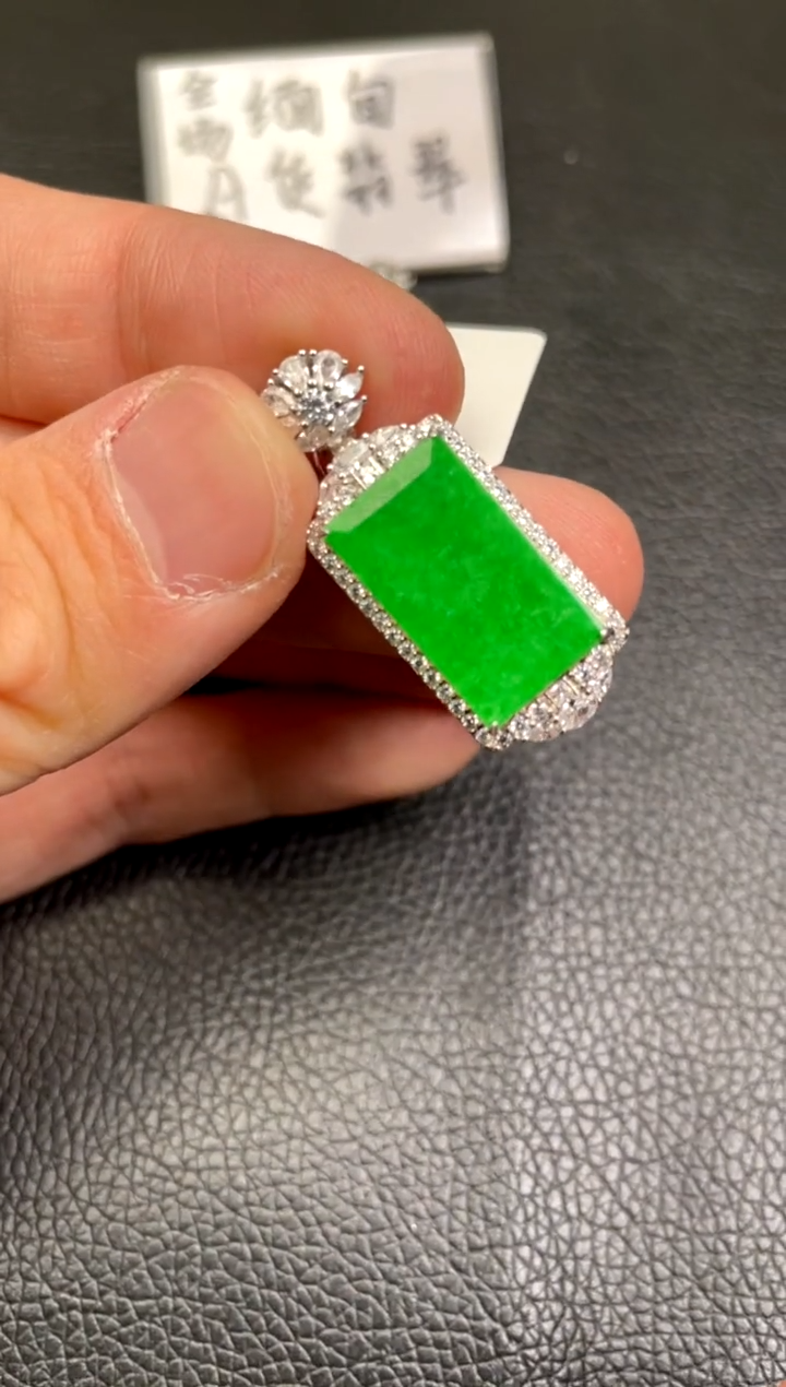 【闪购商品】翡翠吊坠(不含链)银S925镶嵌吊坠