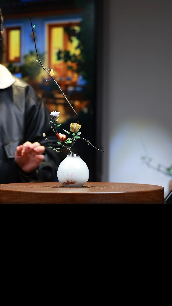 【闪购商品】翡翠摆件未镶嵌花瓶