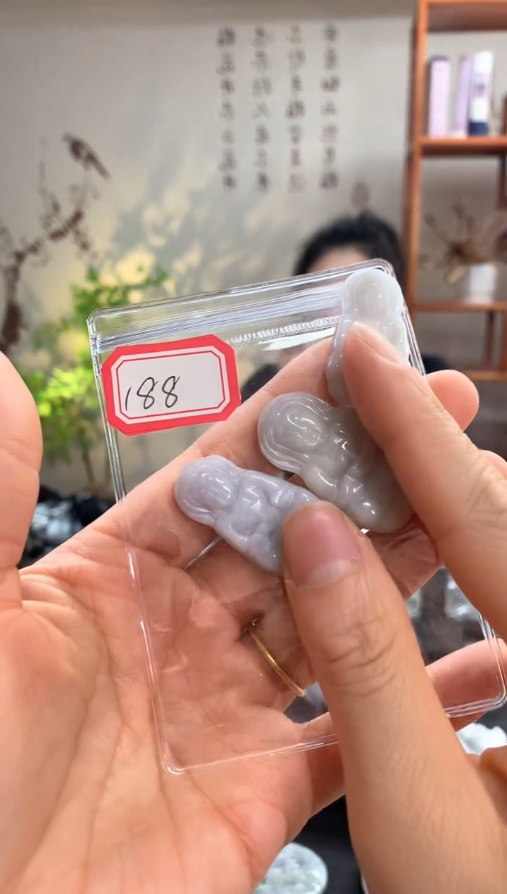 【闪购商品】翡翠颈饰未镶嵌观音 188多样性发一件