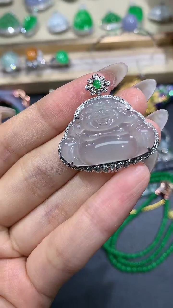 【闪购商品】翡翠吊坠(不含链)18K金镶嵌51团购