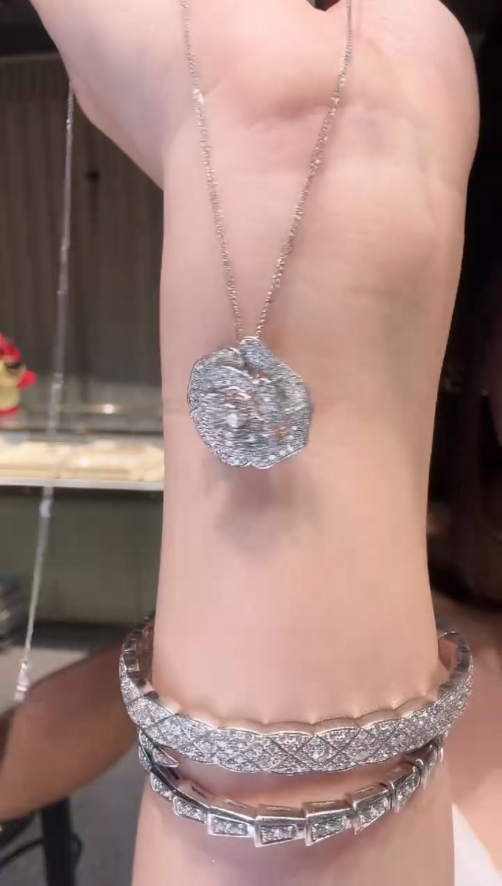 铂Pt950镶嵌吊坠（不含链）钻石AF0706-PT