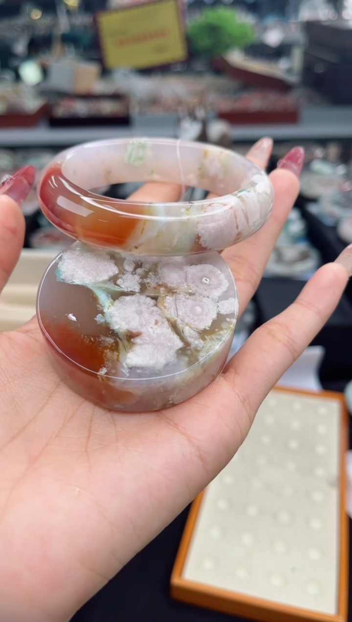 【闪购商品】石英质玉手镯未镶嵌58圈口（赠品镯心）6354138