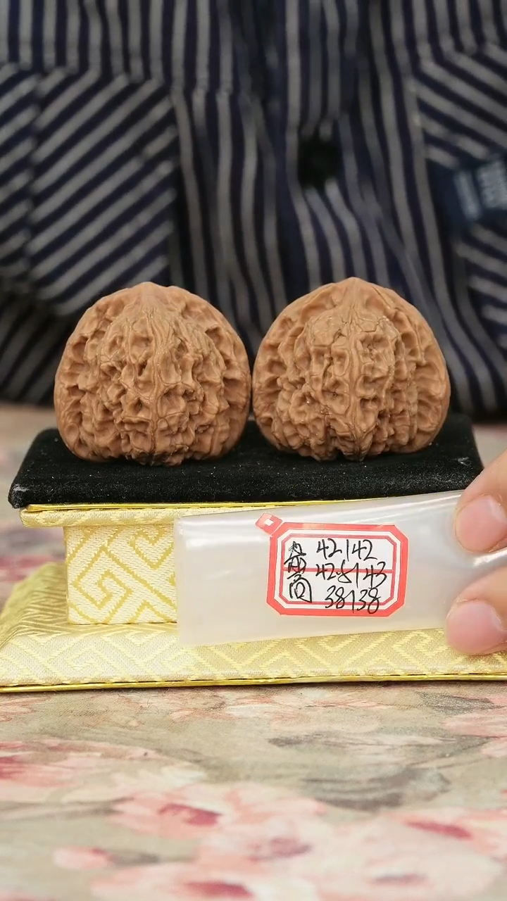 把件文玩核桃赵喜满南将石