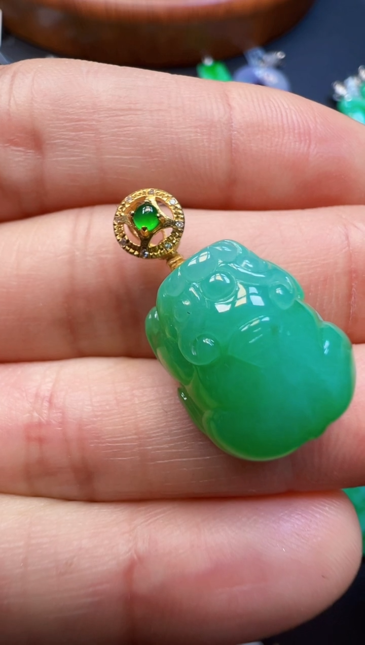 【闪购商品】翡翠吊坠(不含链)18K金镶嵌2980