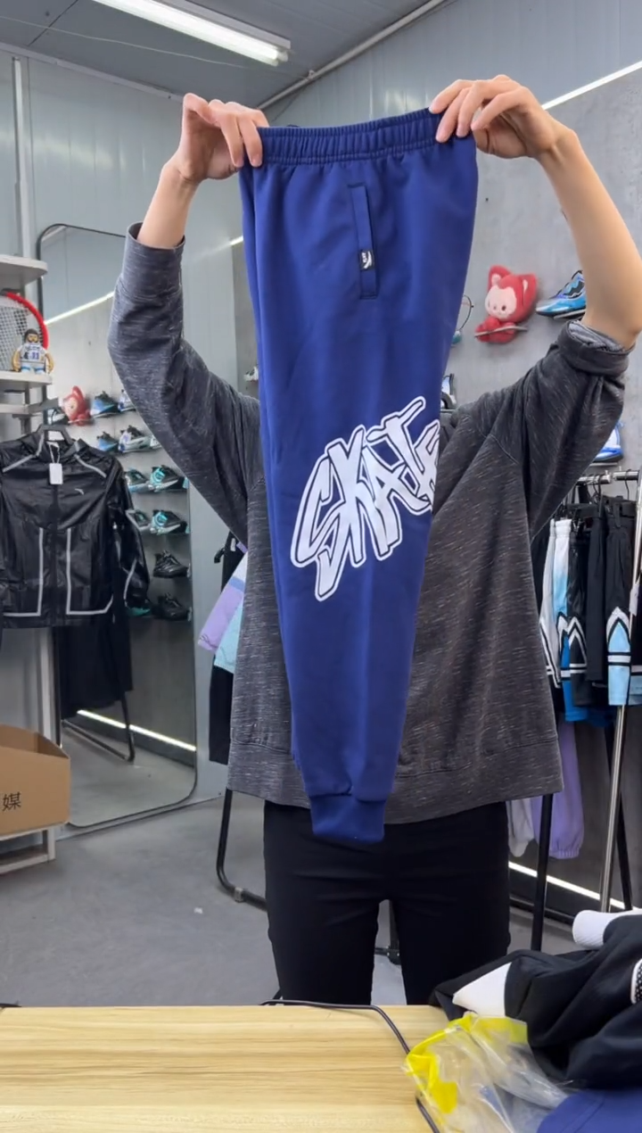 安踏儿童衣服尺码 ：130