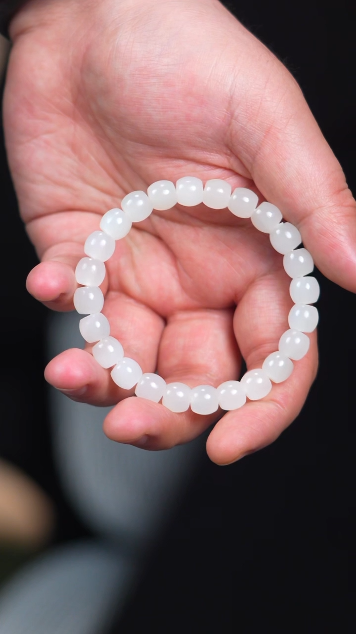 未镶嵌手链和田玉9mm于阗带微猫