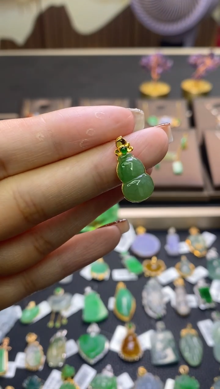 翡翠18K金镶嵌颈饰净货12088