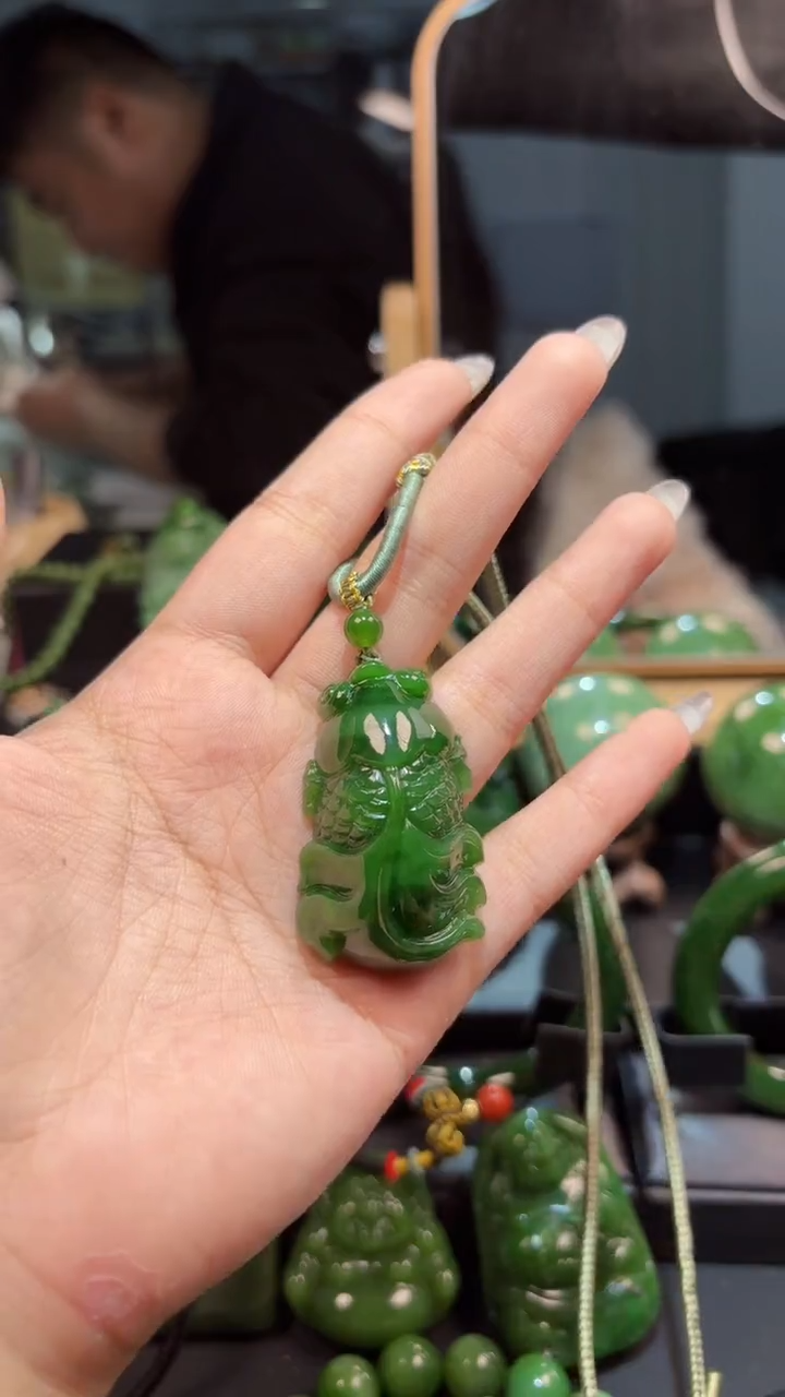 【闪购商品】和田玉（碧玉）未镶嵌颈饰1