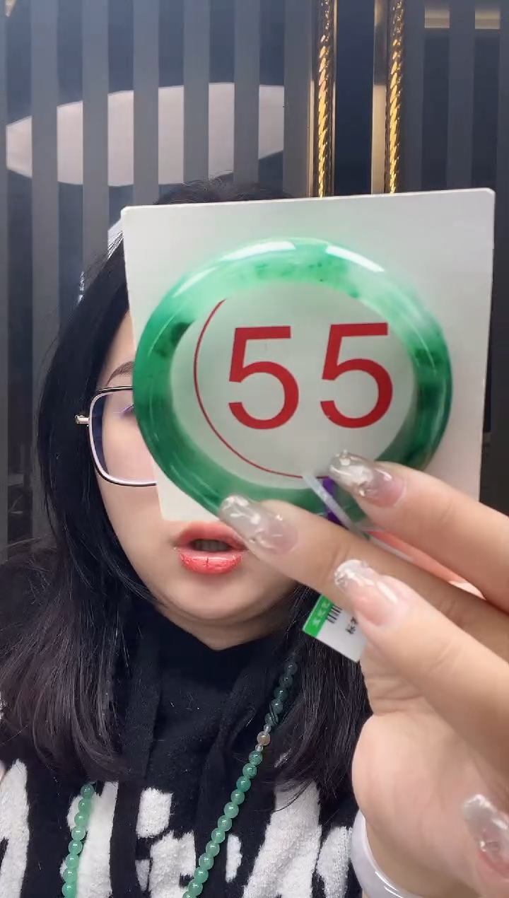 未镶嵌手镯石英质玉3