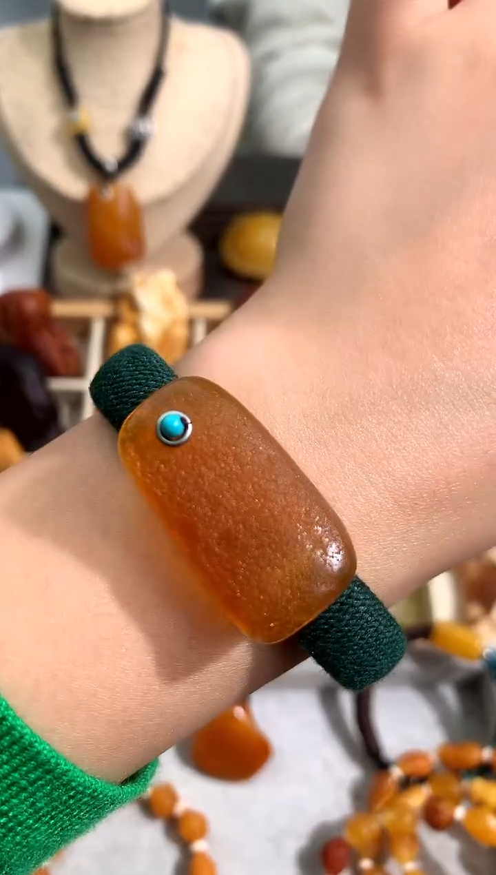 【闪购商品】蜜蜡裸石未镶嵌似玉