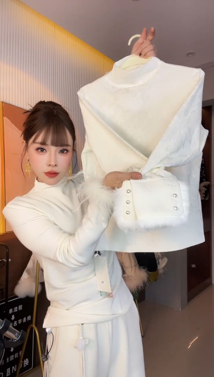 1690XL 115-125 白色上衣