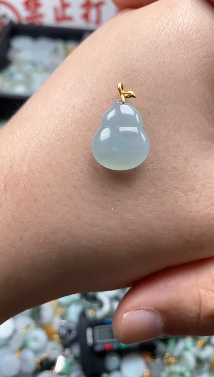 【闪购商品】翡翠颈饰未镶嵌哥哥