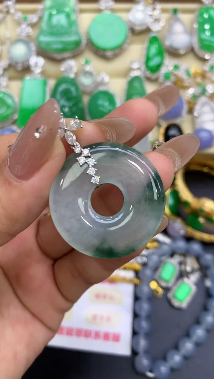 颈饰18K金镶嵌翡翠82-中国好珍宝