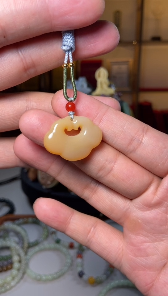 玛瑙/玉髓颈饰未镶嵌祥云锁