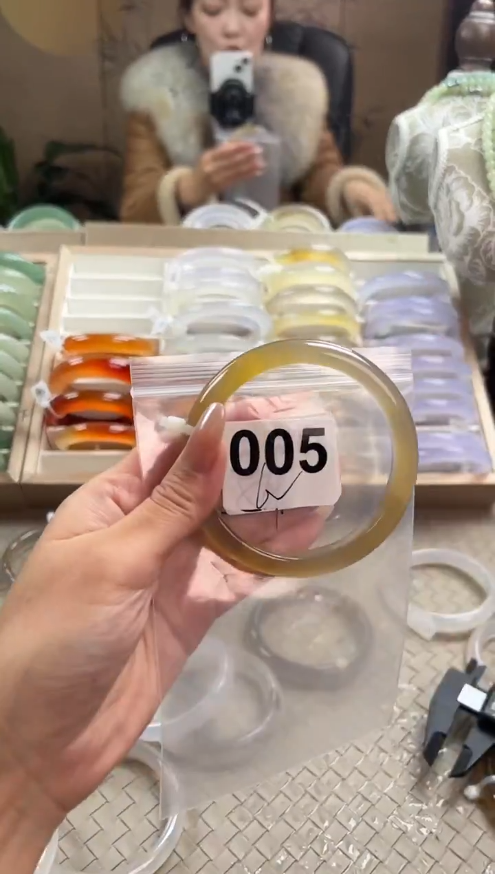 手镯玛瑙/玉髓未镶嵌005