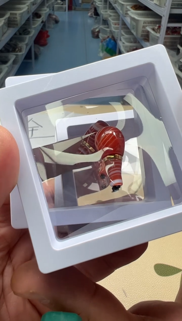 吊坠白玉菩提红色三通5840