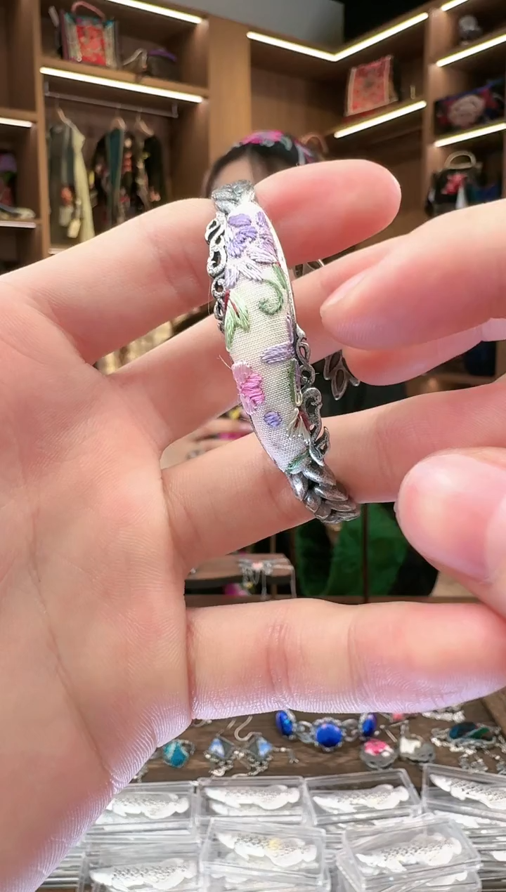 【闪购商品】织绣391黔东南苗族刺绣