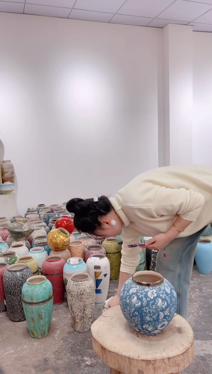 【闪购商品】瓶微瑕陶瓷花瓶 无花a556