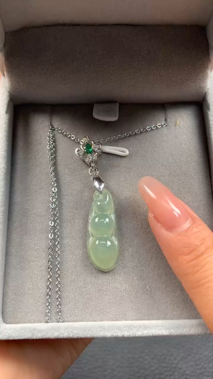 【闪购商品】翡翠颈饰合金吊坠
