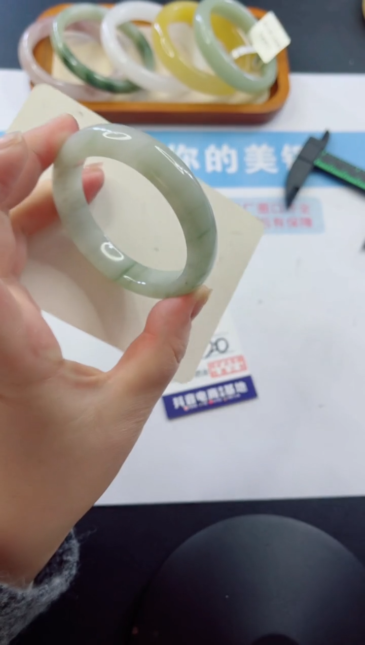 未镶嵌手镯石英质玉多样性发货A20