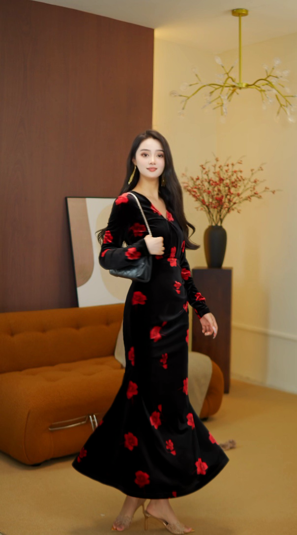 LILYAN【秋枫】时尚连衣裙女装优雅旗袍喇叭袖气质秋冬丝绒长裙