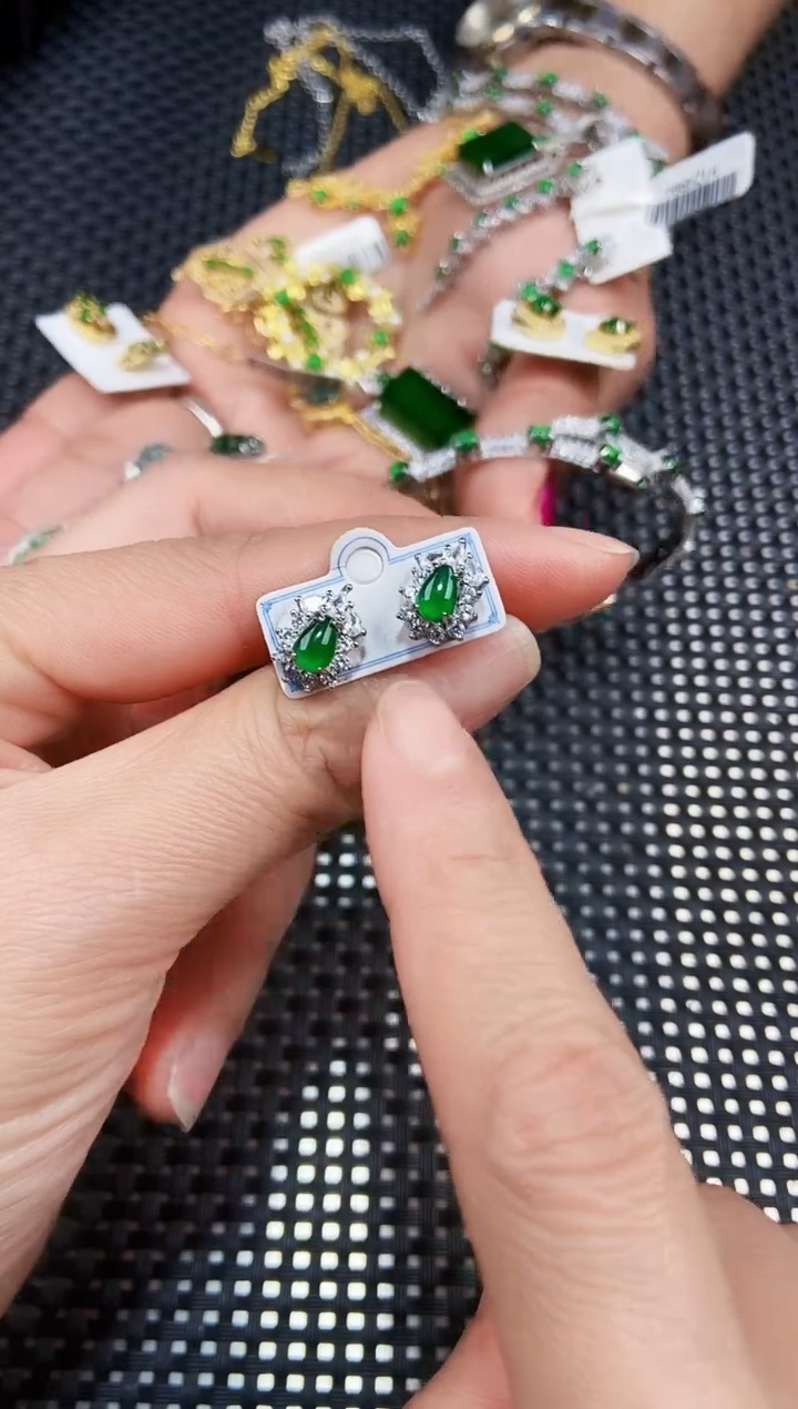 【闪购商品】翡翠耳饰未镶嵌111111111