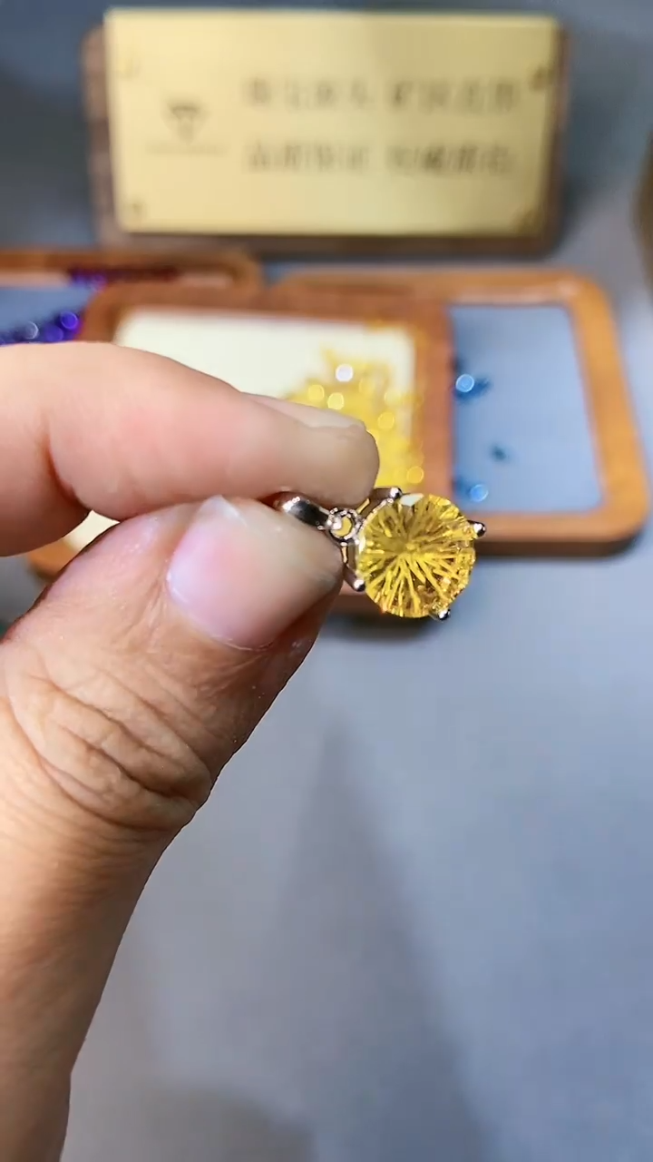 【闪购商品】黄晶颈饰银S925镶嵌3545